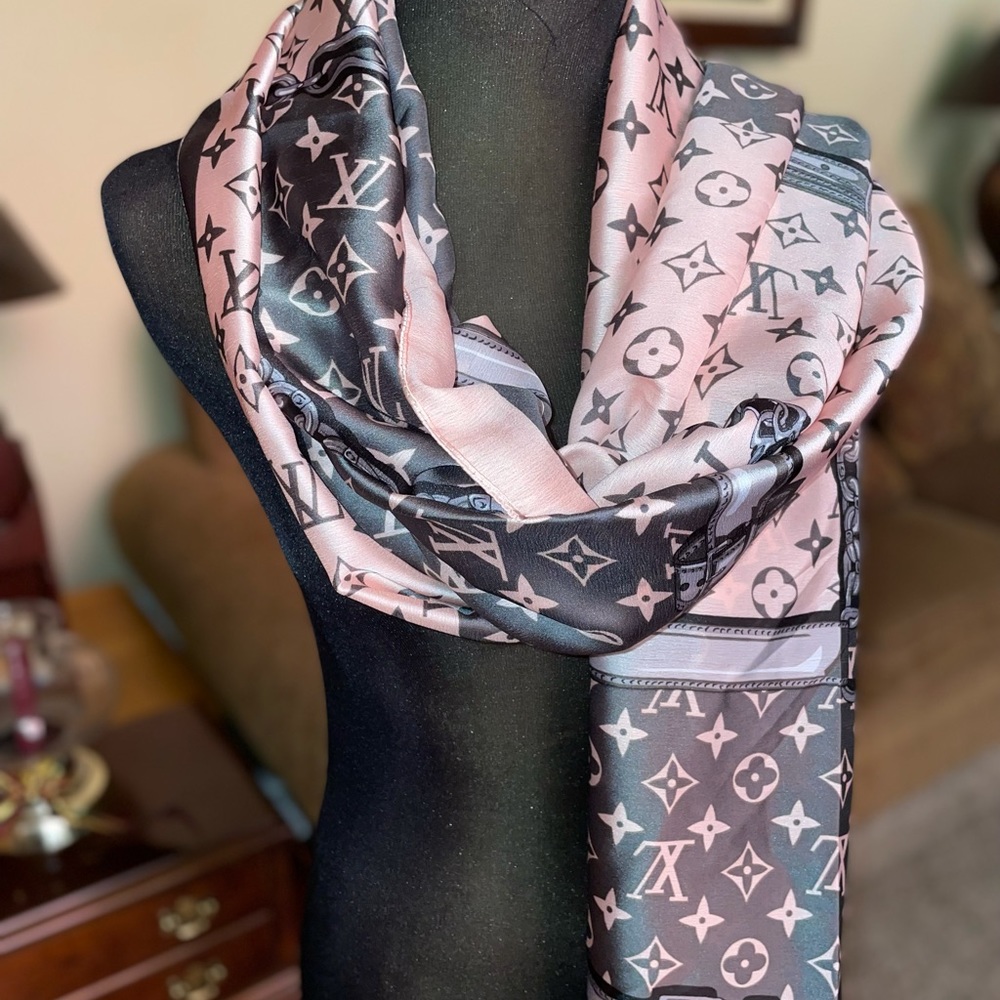 Louis Vuitton Monogram Confidential Pink & Gray Silk Scarf - A Great Gift 🎁